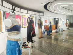 我校“古韵今裳”设计展亮相南京新华书店、凤凰国际书城